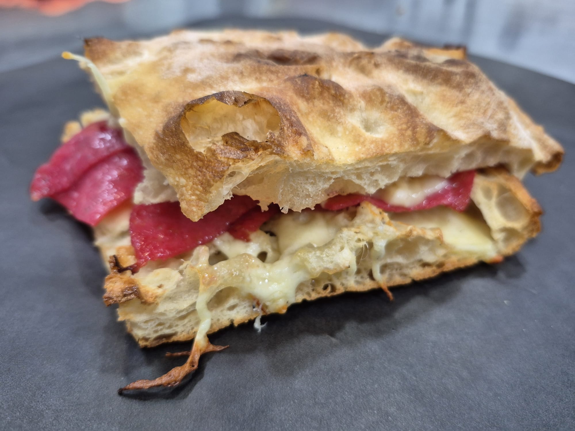 PAN DE AJO SALAMI